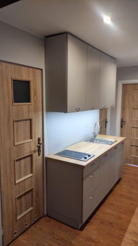 Mieszkanie 4-pokojowe Katowice os. Tysiąclecia, ul. Tysiąclecia. Zdjęcie 1