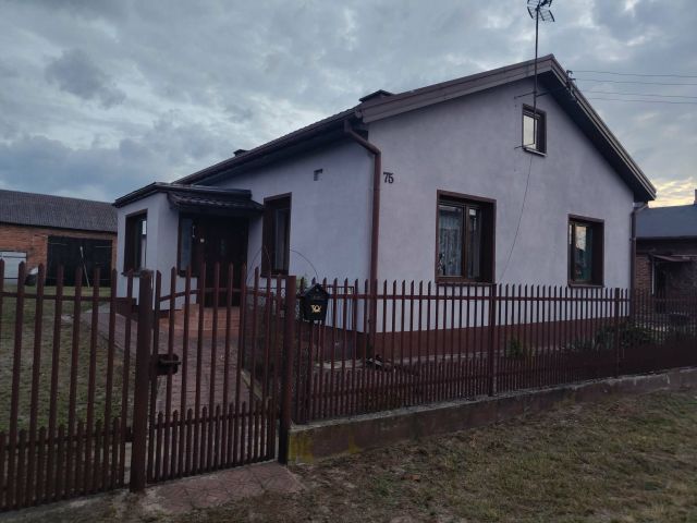 dom wolnostojący, 3 pokoje Koźniewice. Zdjęcie 1