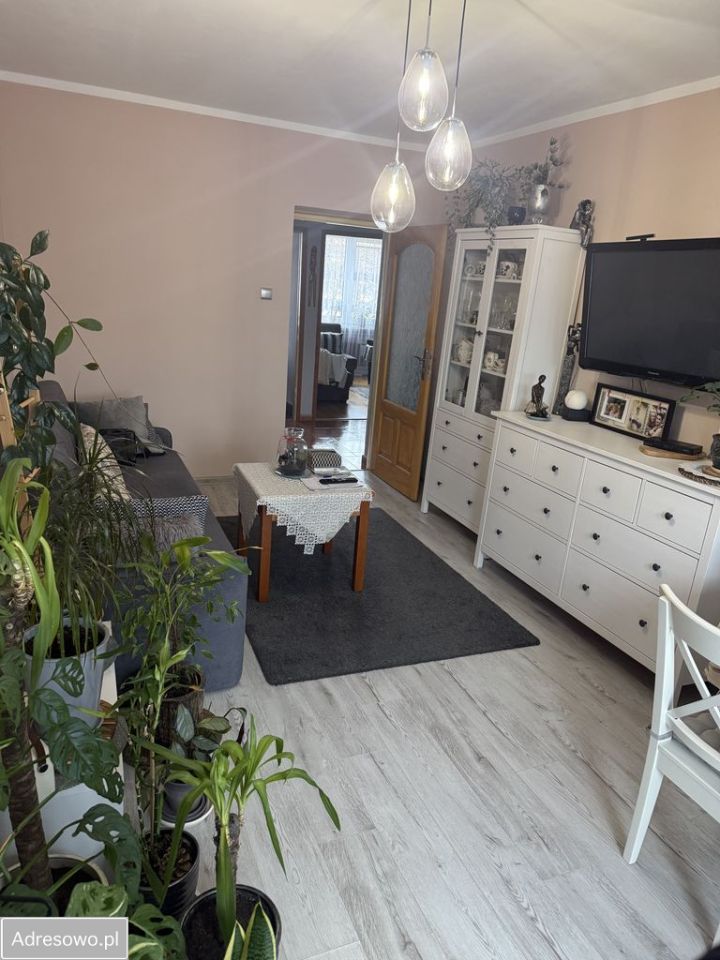 Mieszkanie 2-pokojowe Dzierżoniów, os. Kolorowe. Zdjęcie 3