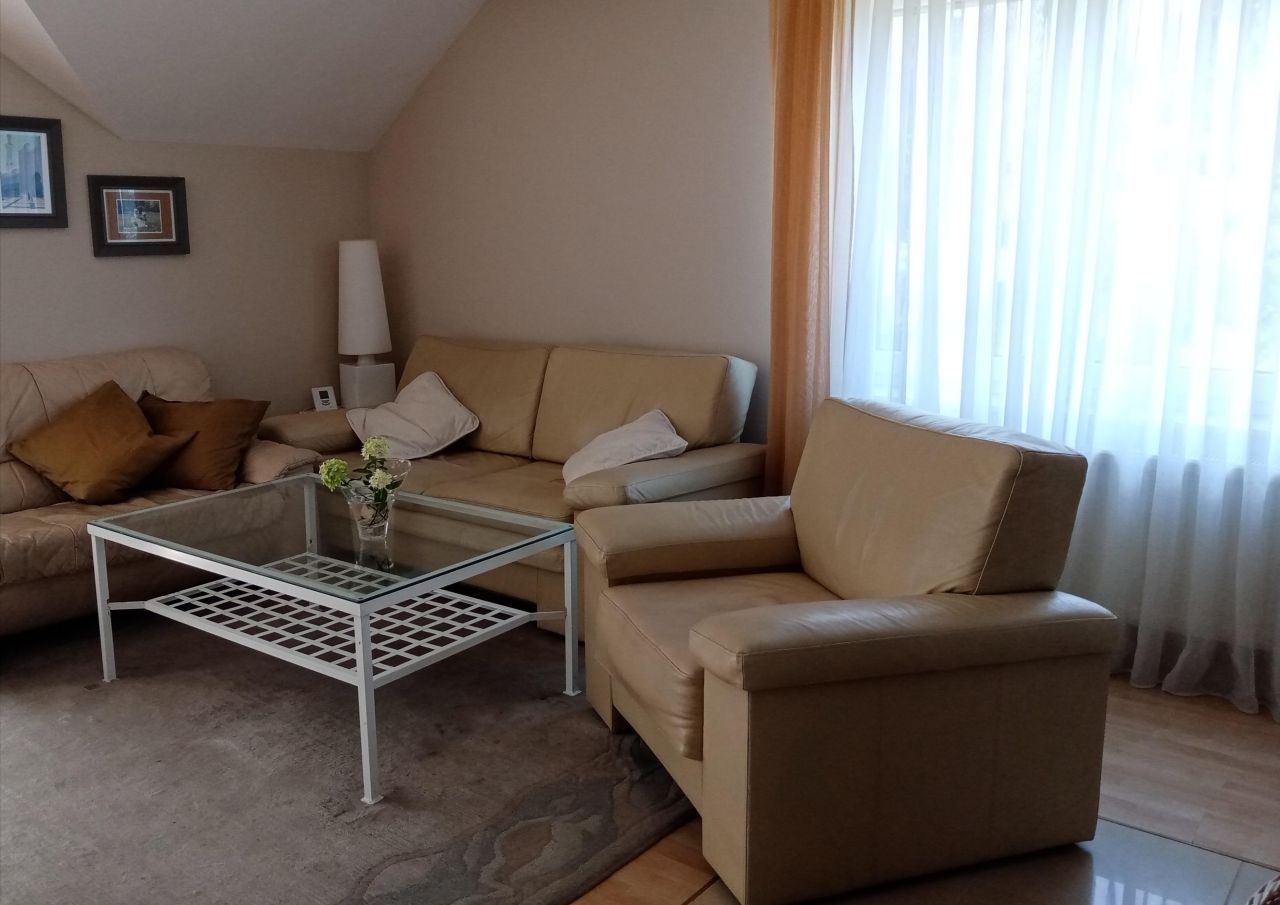 dom wolnostojący, 8 pokoi Adamów-Parcel. Zdjęcie 13