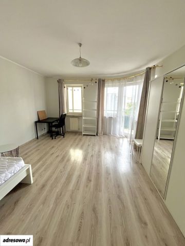 Mieszkanie 3-pokojowe Poznań Wilda, ul. Górna Wilda. Zdjęcie 1