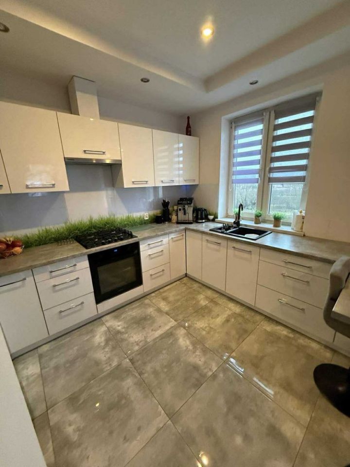 Mieszkanie 3-pokojowe Ostrów. Zdjęcie 4