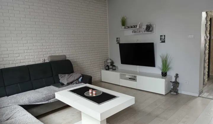 Mieszkanie 4-pokojowe Poniec