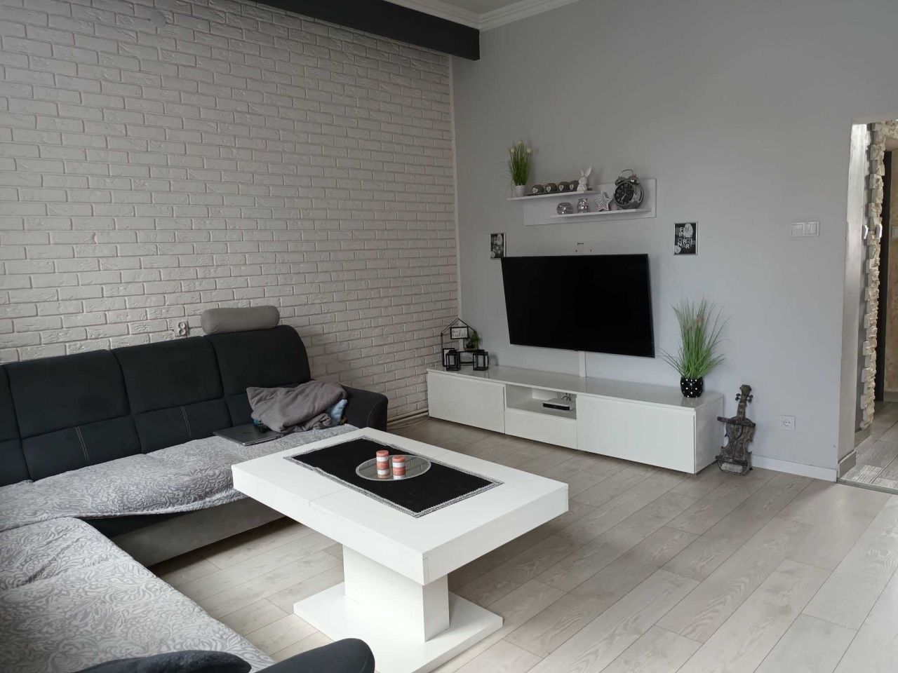 Mieszkanie 4-pokojowe Poniec. Zdjęcie 1