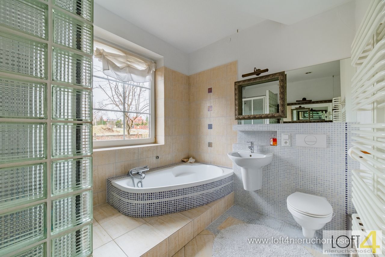 dom wolnostojący, 8 pokoi Rzeszów Zwięczyca, ul. Saletyńska. Zdjęcie 12