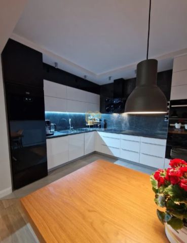 dom szeregowy, 3 pokoje Warszawa Wawer. Zdjęcie 2