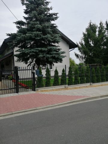 dom wolnostojący, 3 pokoje Kraków Rybitwy, ul. Golikówka. Zdjęcie 1