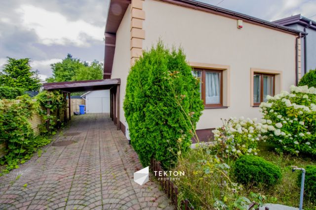 dom wolnostojący, 2 pokoje Łódź Marysin, ul. Porzeczkowa. Zdjęcie 1