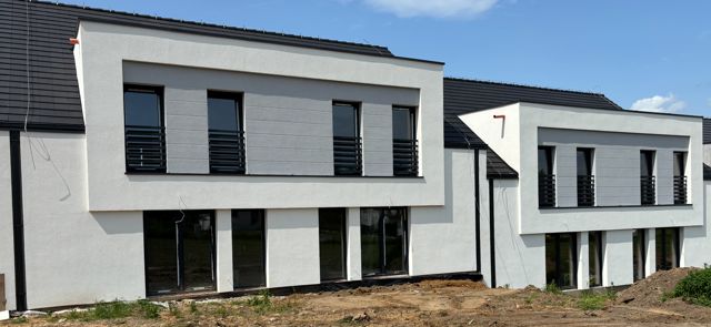 dom szeregowy, 5 pokoi Strzelin, ul. Sosnowa