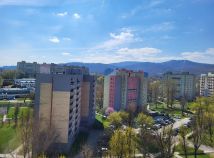 Mieszkanie 3-pokojowe Bielsko-Biała Osiedle Karpackie, ul. Morskie Oko. Zdjęcie 4