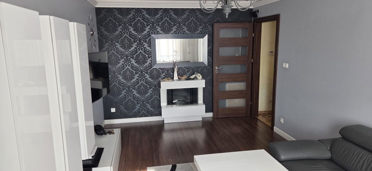 Mieszkanie 3-pokojowe Głogów. Zdjęcie 2