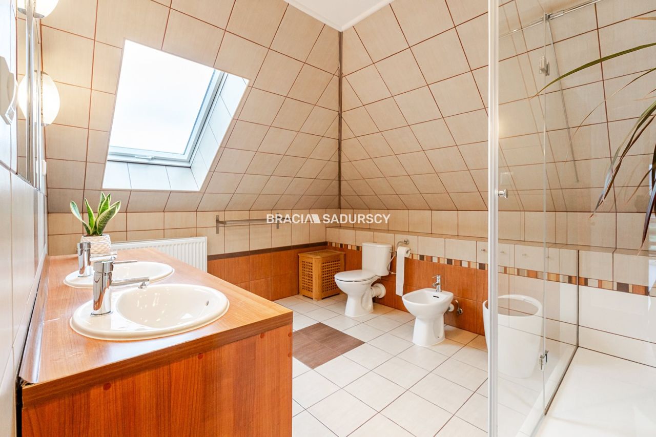 dom wolnostojący, 5 pokoi Marcyporęba, ul. św. Marcina. Zdjęcie 26