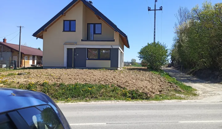 dom wolnostojący, 4 pokoje Stryjów