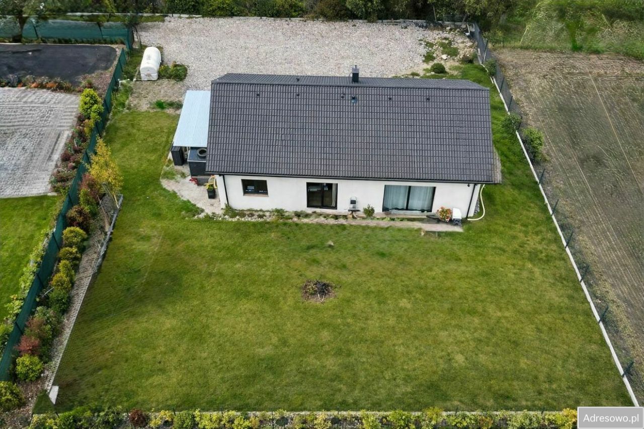 dom wolnostojący, 4 pokoje Sienno. Zdjęcie 3