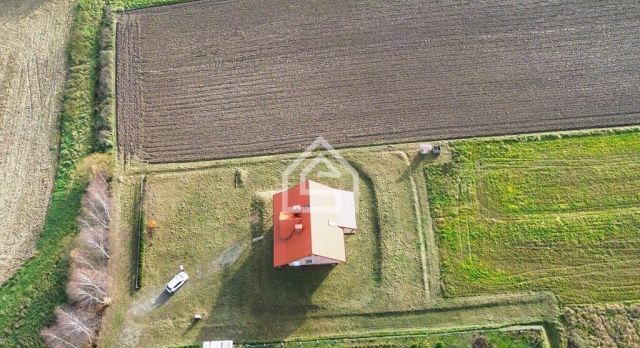 dom wolnostojący, 6 pokoi Ubrzeż. Zdjęcie 7