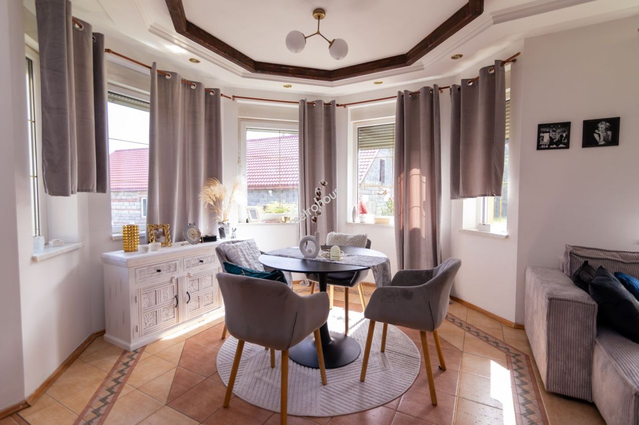 dom wolnostojący, 12 pokoi Chocieszów. Zdjęcie 2