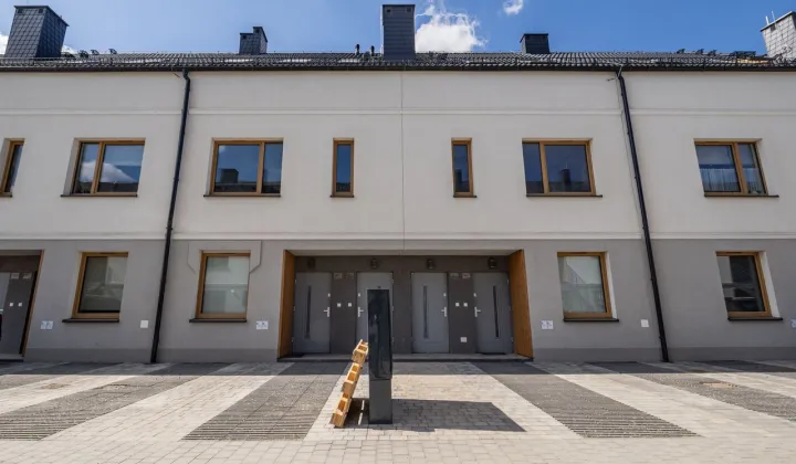 Mieszkanie 3-pokojowe Iwiny, ul. Miodowa