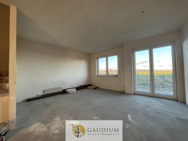 bliźniak, 4 pokoje Nicponia. Zdjęcie 2