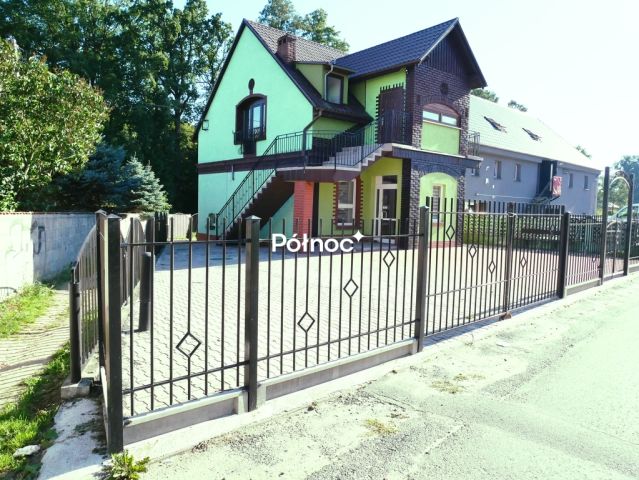dom szeregowy, 5 pokoi Wykroty. Zdjęcie 1