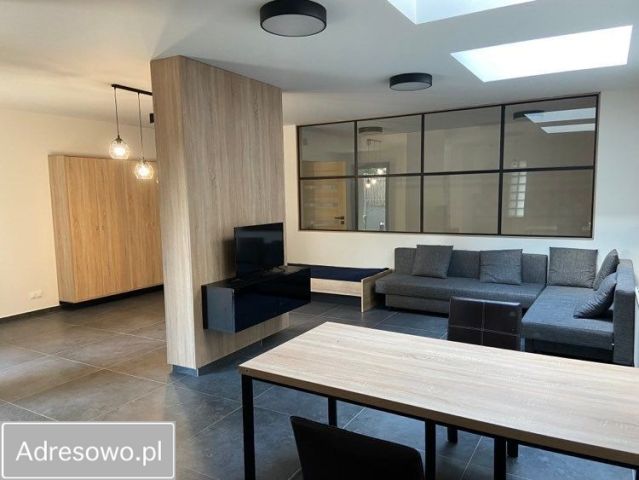 Mieszkanie 3-pokojowe Warszawa Praga-Południe, ul. Beskidzka. Zdjęcie 1