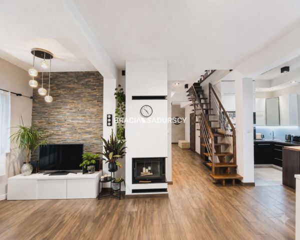 Mieszkanie 5-pokojowe Kraków Swoszowice, ul. Władysława Taklińskiego. Zdjęcie 1