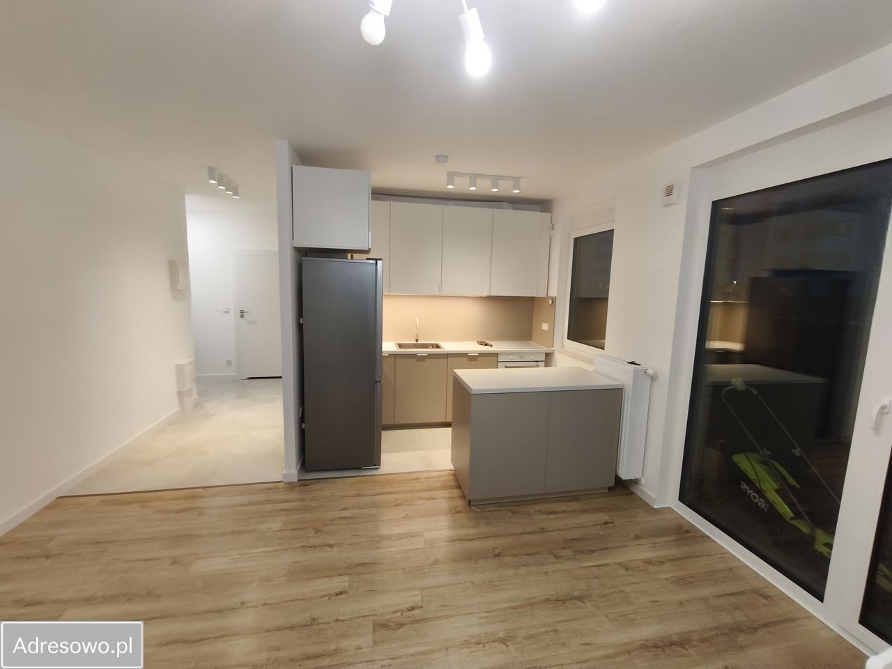 Mieszkanie 2-pokojowe Warszawa Falenica, ul. Poezji. Zdjęcie 2