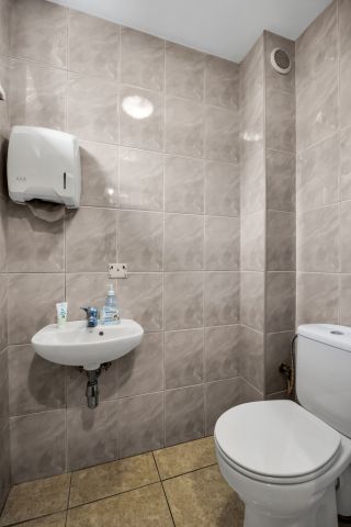 dom wolnostojący, 8 pokoi Kalisz, ul. Żwirki i Wigury. Zdjęcie 19