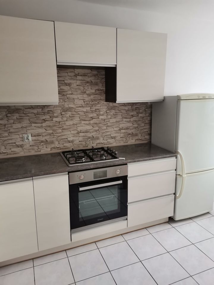 Mieszkanie 3-pokojowe Katowice os. Tysiąclecia, ul. Piastów. Zdjęcie 3