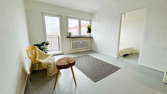 Mieszkanie 3-pokojowe Warszawa Ochota, al. Dwudziestolatków. Zdjęcie 1