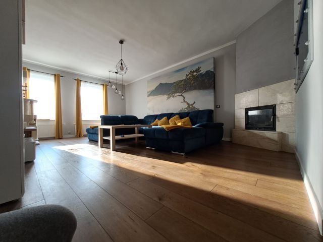 Mieszkanie 4-pokojowe Bytom, ul. ks. Franciszka Nawrota. Zdjęcie 1