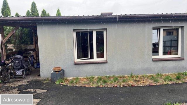 dom wolnostojący, 5 pokoi Tomaszów Mazowiecki. Zdjęcie 1