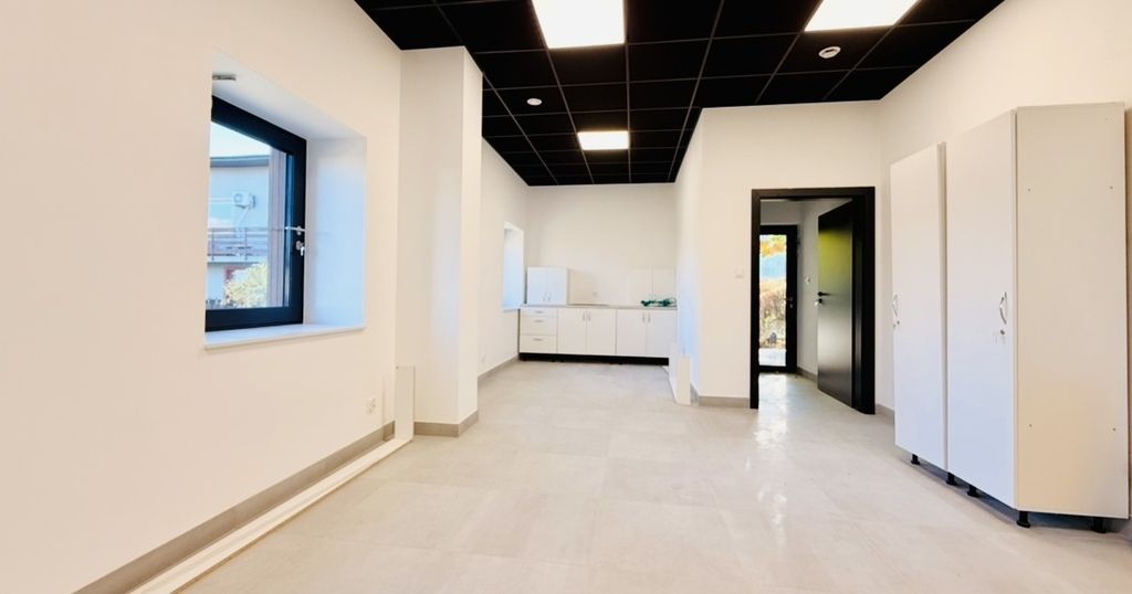 Lokal Rzeszów, al. Wincentego Witosa. Zdjęcie 4