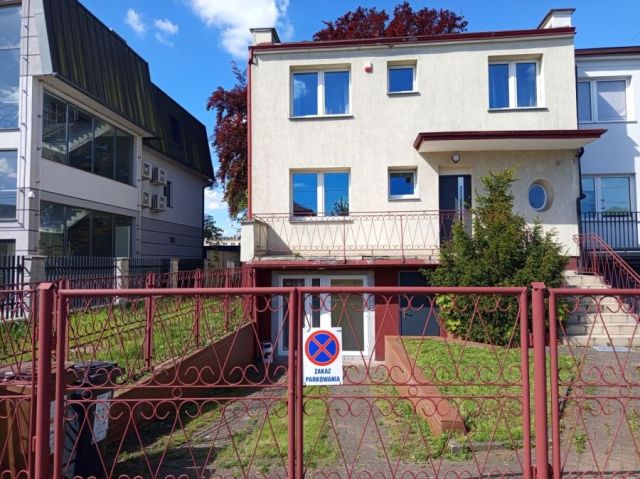 dom szeregowy, 9 pokoi Gdańsk Oliwa, ul. Maurycego Beniowskiego. Zdjęcie 1