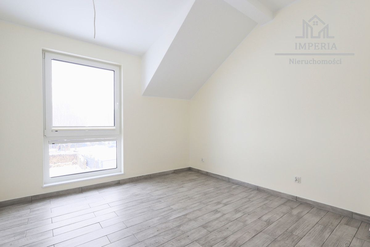 bliźniak, 5 pokoi Skowarcz. Zdjęcie 14