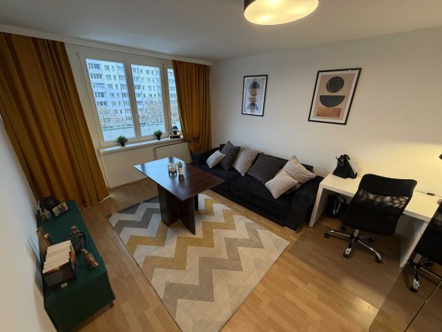 Mieszkanie 3-pokojowe Warszawa, ul. Syreny. Zdjęcie 1