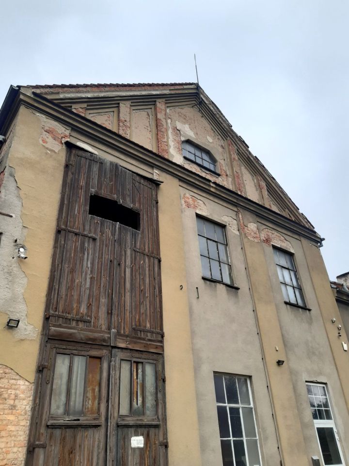 Hala/magazyn Rusko. Zdjęcie 2