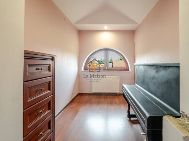 dom wolnostojący, 6 pokoi Rączna. Zdjęcie 10