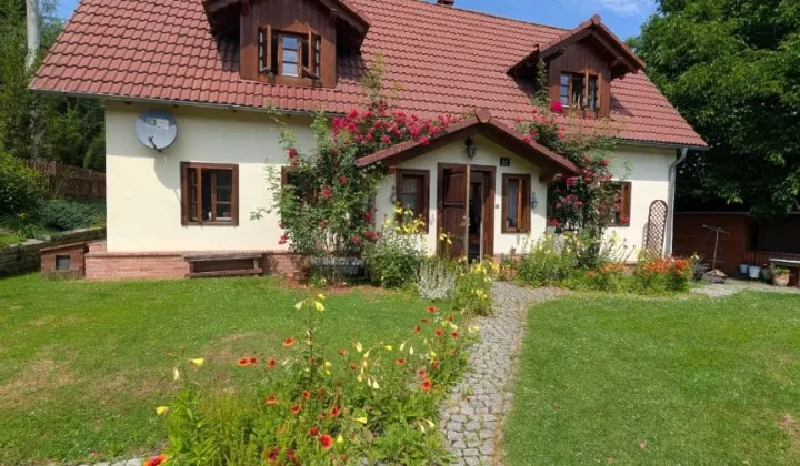 dom wolnostojący, 4 pokoje Smolnik