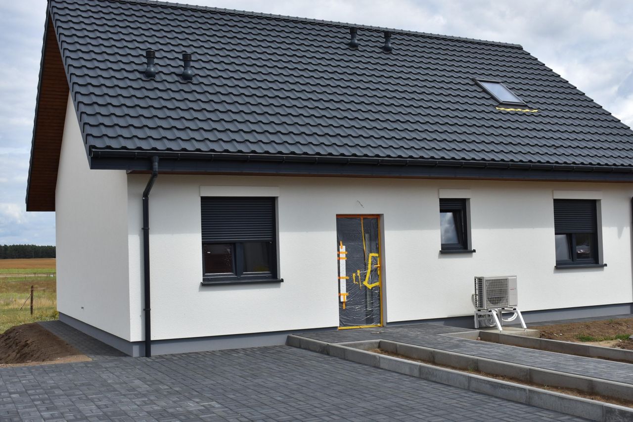 dom wolnostojący, 4 pokoje Strachocin. Zdjęcie 2