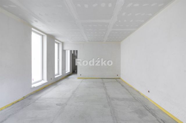 Mieszkanie 4-pokojowe Bydgoszcz Śródmieście, ul. Augusta Cieszkowskiego. Zdjęcie 3