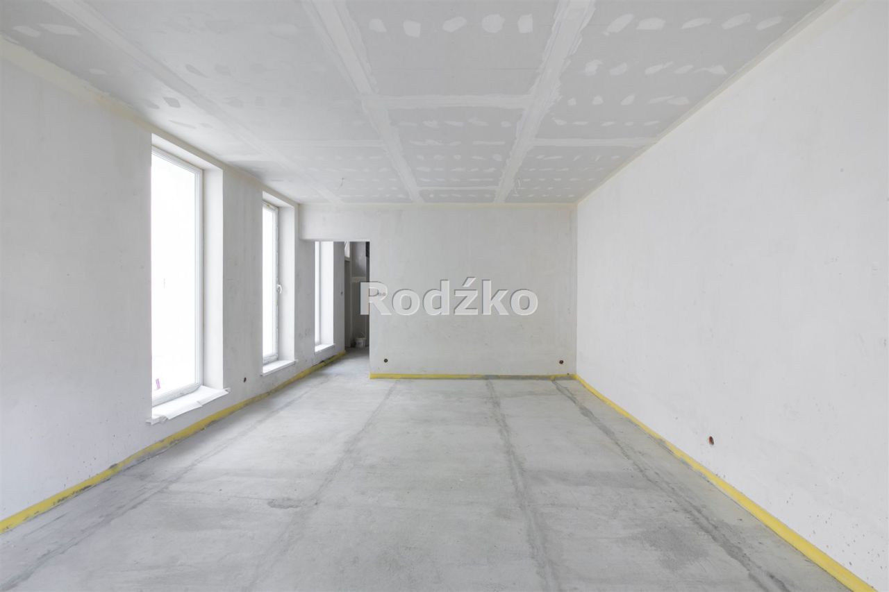 Mieszkanie 4-pokojowe Bydgoszcz Śródmieście, ul. Augusta Cieszkowskiego. Zdjęcie 3