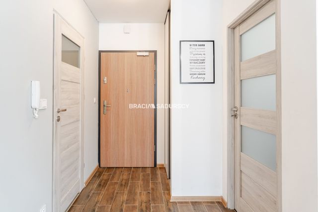 Mieszkanie 2-pokojowe Kraków, ul. Republiki Korczakowskiej. Zdjęcie 13