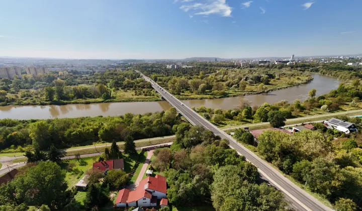 dom wolnostojący, 8 pokoi Kraków Czyżyny, ul. Niepołomska