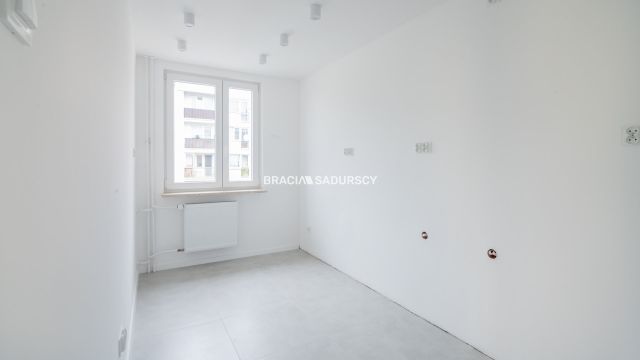 Mieszkanie 3-pokojowe Kraków Mistrzejowice, os. Tysiąclecia. Zdjęcie 9