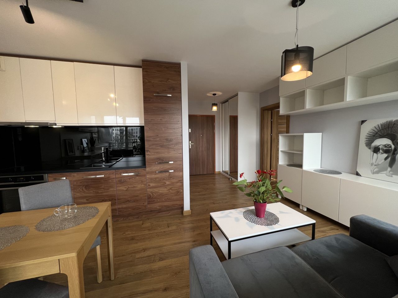 Mieszkanie 2-pokojowe Wrocław Krzyki, ul. Komuny Paryskiej. Zdjęcie 4