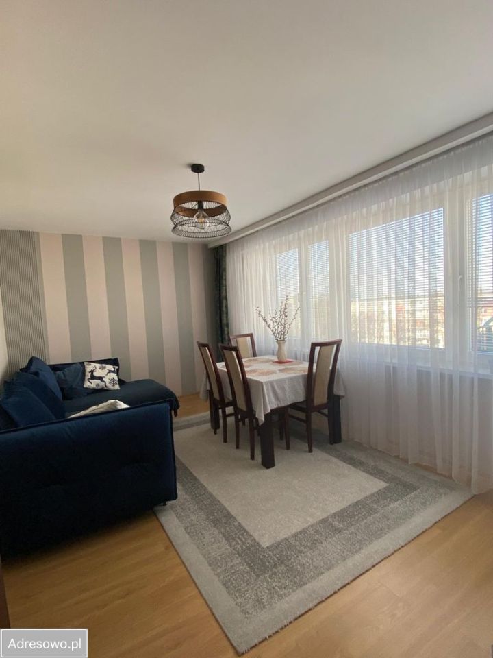 Mieszkanie 3-pokojowe Skierniewice, ul. Cypriana Kamila Norwida. Zdjęcie 1