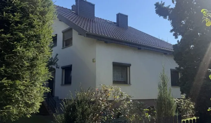 dom wolnostojący, 7 pokoi Olesno, ul. Modrzewiowa