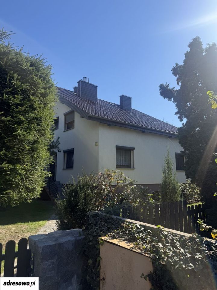 dom wolnostojący, 7 pokoi Olesno, ul. Modrzewiowa. Zdjęcie 1