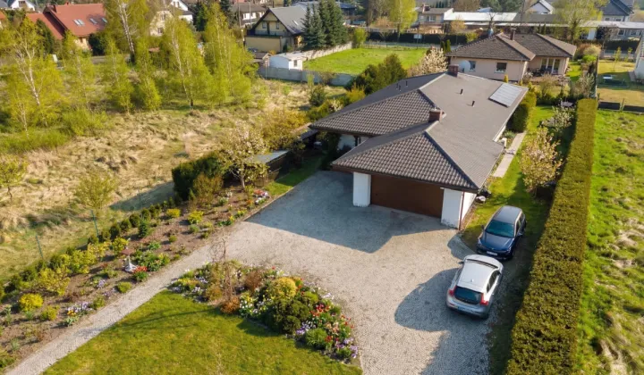 dom wolnostojący, 4 pokoje Biskupice