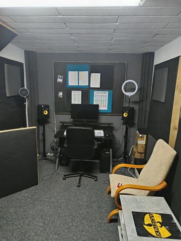 Lokal Oborniki, Ul. Mikolajczaka 11. Zdjęcie 1